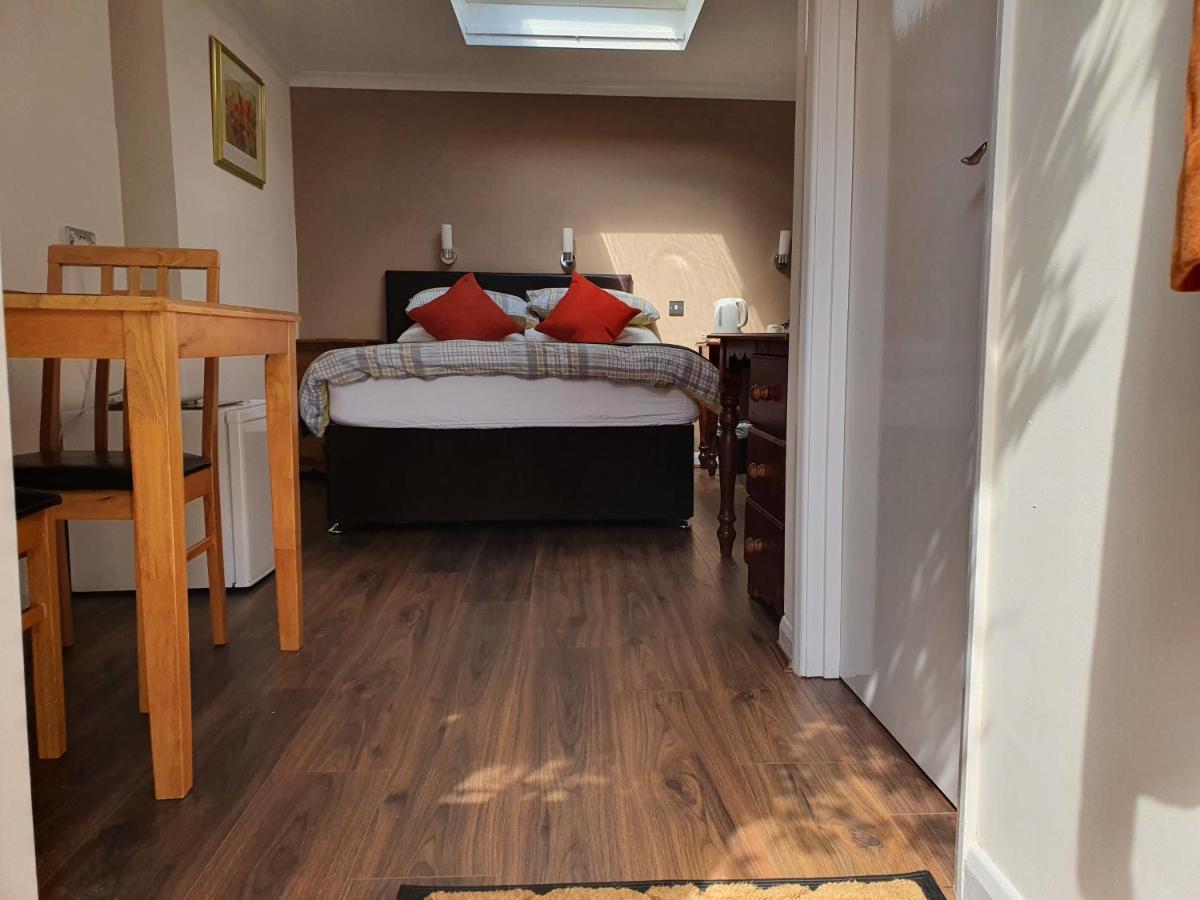 Penryn Guest House, Ensuite Rooms, Free Parking And Free Wifi Stratford-upon-Avon Eksteriør billede