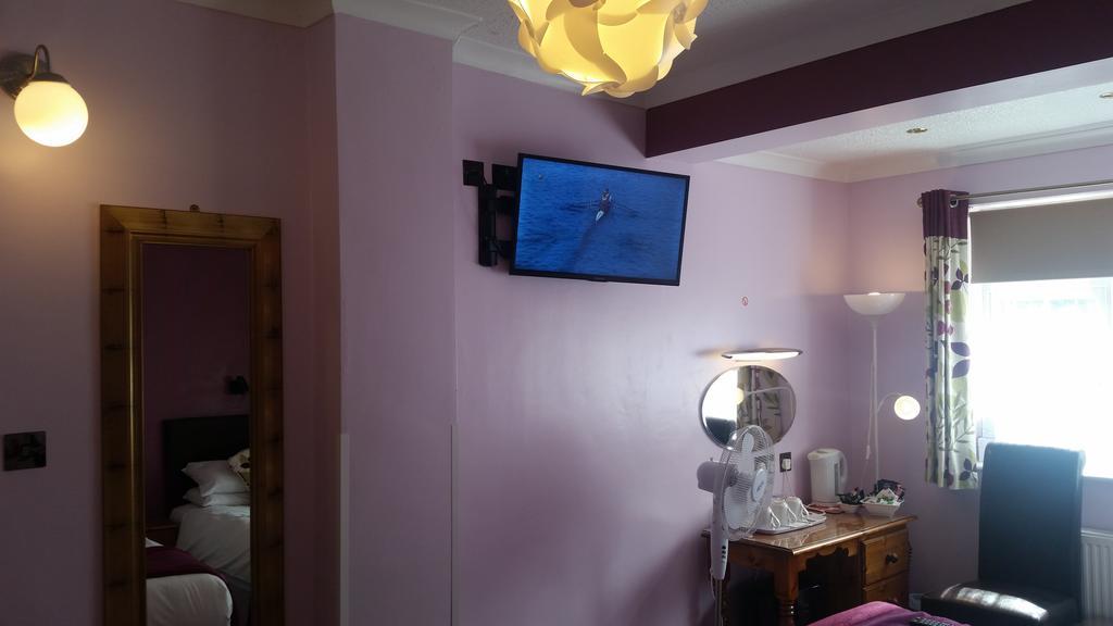 Penryn Guest House, Ensuite Rooms, Free Parking And Free Wifi Stratford-upon-Avon Eksteriør billede