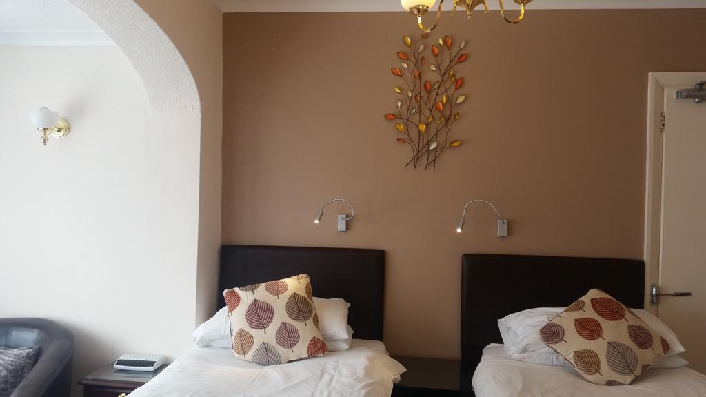 Penryn Guest House, Ensuite Rooms, Free Parking And Free Wifi Stratford-upon-Avon Eksteriør billede