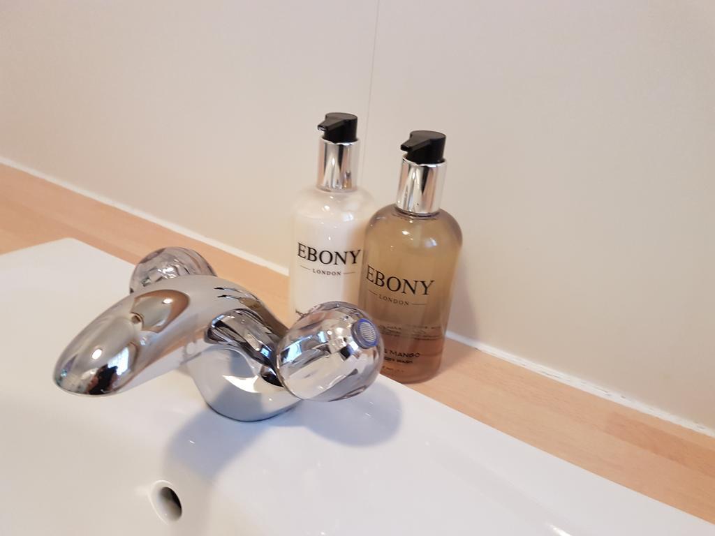 Penryn Guest House, Ensuite Rooms, Free Parking And Free Wifi Stratford-upon-Avon Eksteriør billede