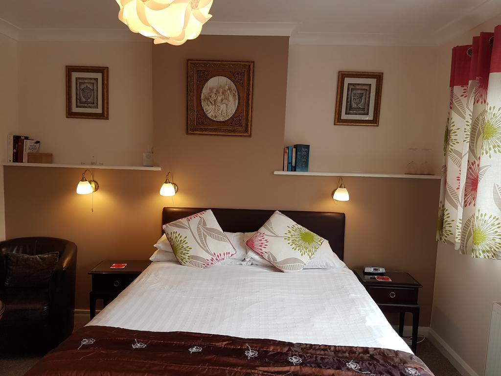 Penryn Guest House, Ensuite Rooms, Free Parking And Free Wifi Stratford-upon-Avon Eksteriør billede