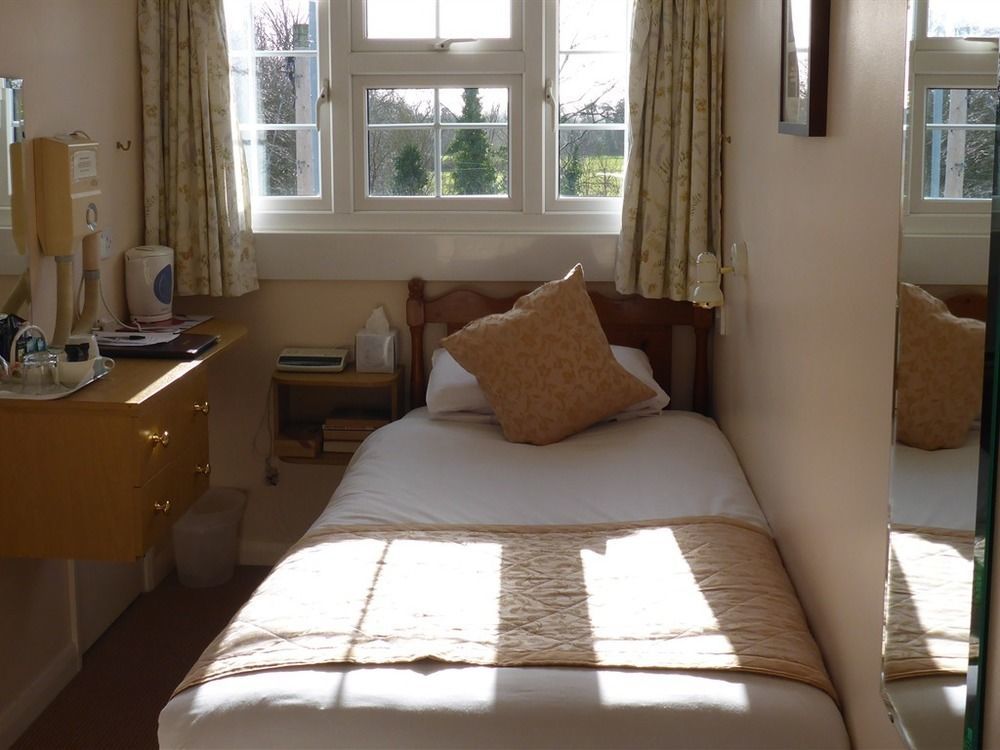 Penryn Guest House, Ensuite Rooms, Free Parking And Free Wifi Stratford-upon-Avon Eksteriør billede