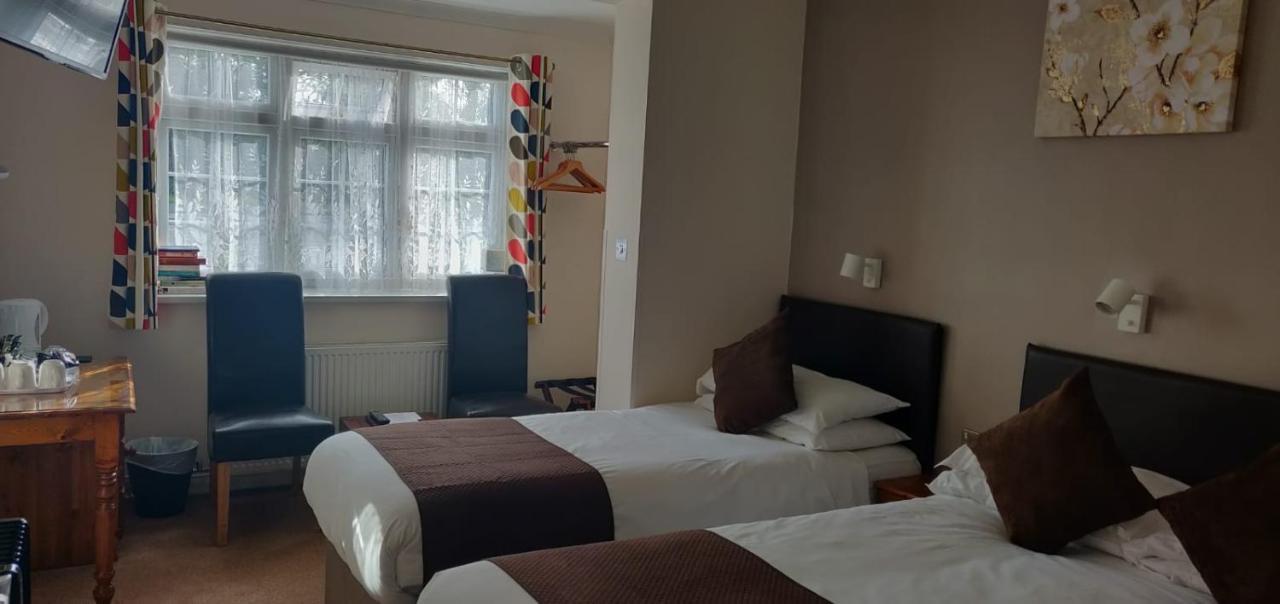 Penryn Guest House, Ensuite Rooms, Free Parking And Free Wifi Stratford-upon-Avon Eksteriør billede