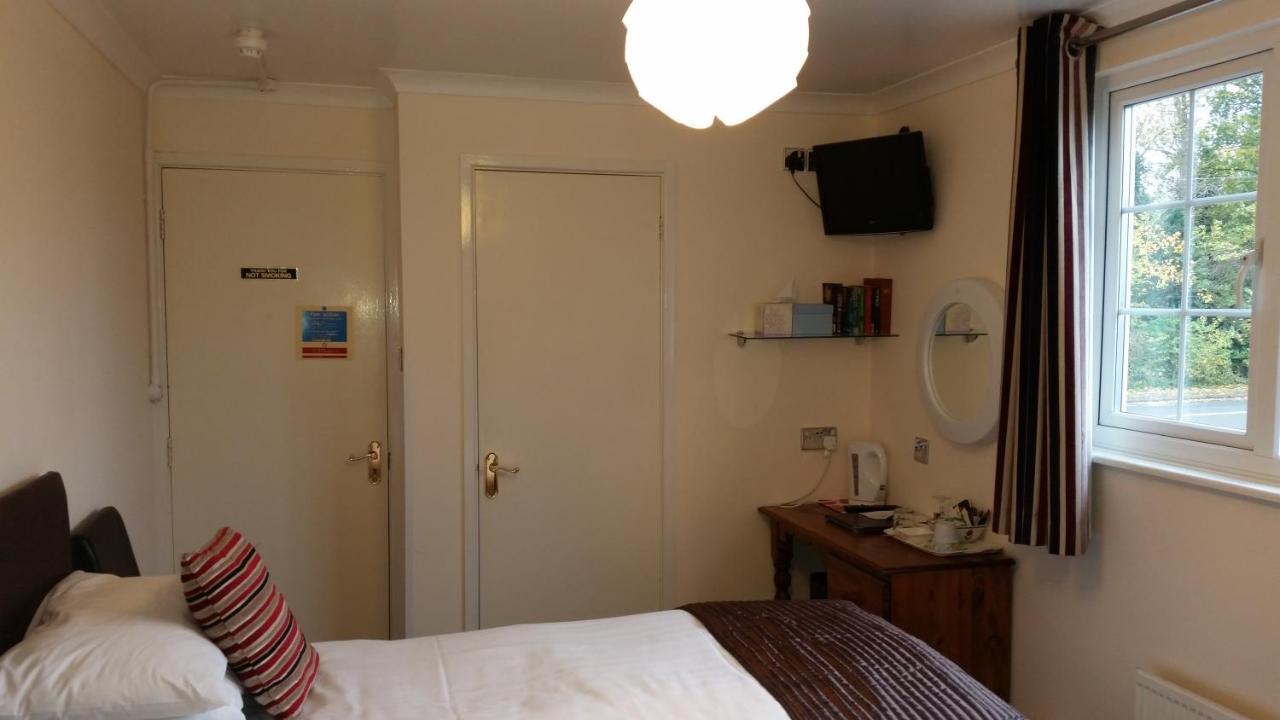 Penryn Guest House, Ensuite Rooms, Free Parking And Free Wifi Stratford-upon-Avon Værelse billede